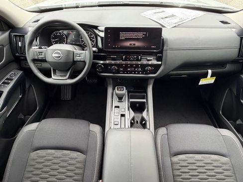 New 2026 Nissan Pathfinder SV w/ SV Premium Package FWD image 2