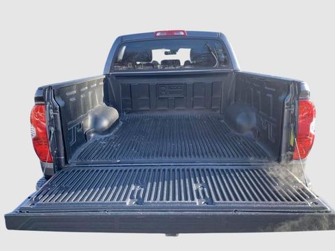 Used 2019 Toyota Tundra SR5 image 39