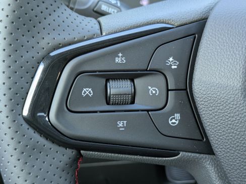 New 2026 Chevrolet Trax RS w/ Sunroof Package FWD image 16