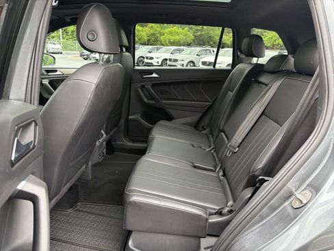 Used 2022 Volkswagen Tiguan SE R-Line AWD/4WD image 32