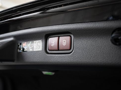 Used 2025 Mercedes-Benz C 300 C 300 image 20