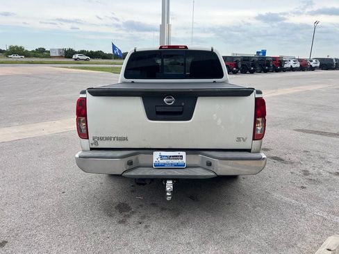 Used 2019 Nissan Frontier SV RWD image 5