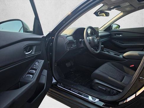 Used 2025 Honda Accord SE image 21