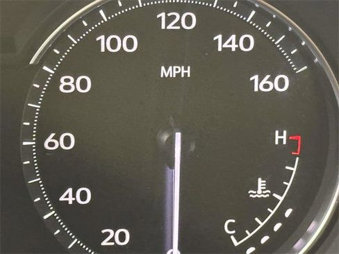 Used 2025 Cadillac XT6 Premium Luxury image 28