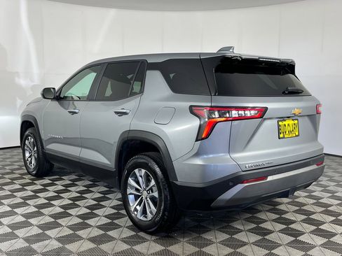 Used 2025 Chevrolet Equinox LT AWD/4WD image 8