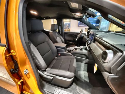 Used 2026 Chevrolet Colorado LT image 14