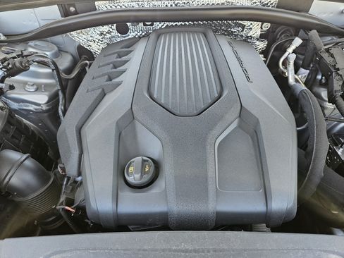 Certified 2026 Porsche Macan Turbo AWD/4WD image 30