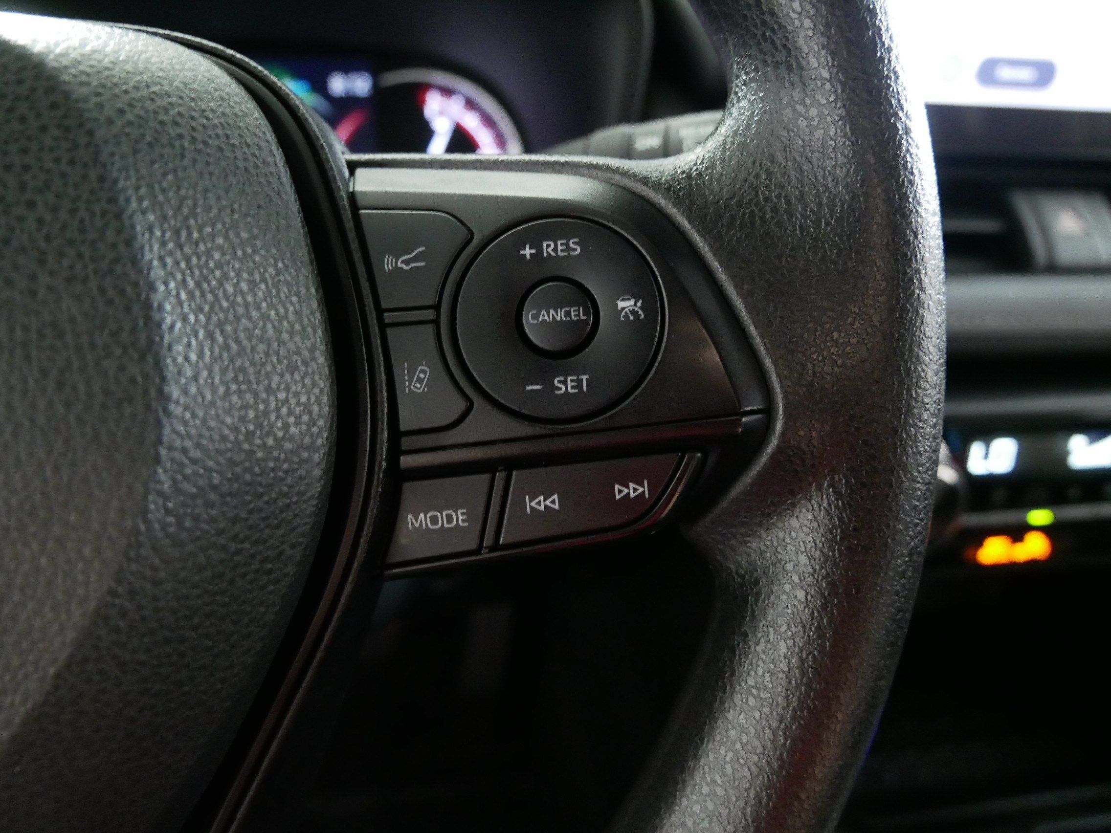 Used 2023 Toyota RAV4 XLE AWD/4WD image 28