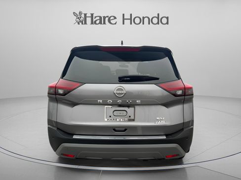Used 2023 Nissan Rogue SV image 4