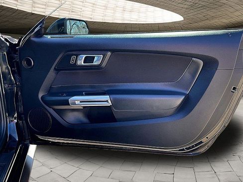 Used 2018 Ford Mustang Coupe image 18