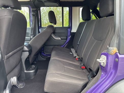 Used 2017 Jeep Wrangler Unlimited Sport AWD/4WD image 9