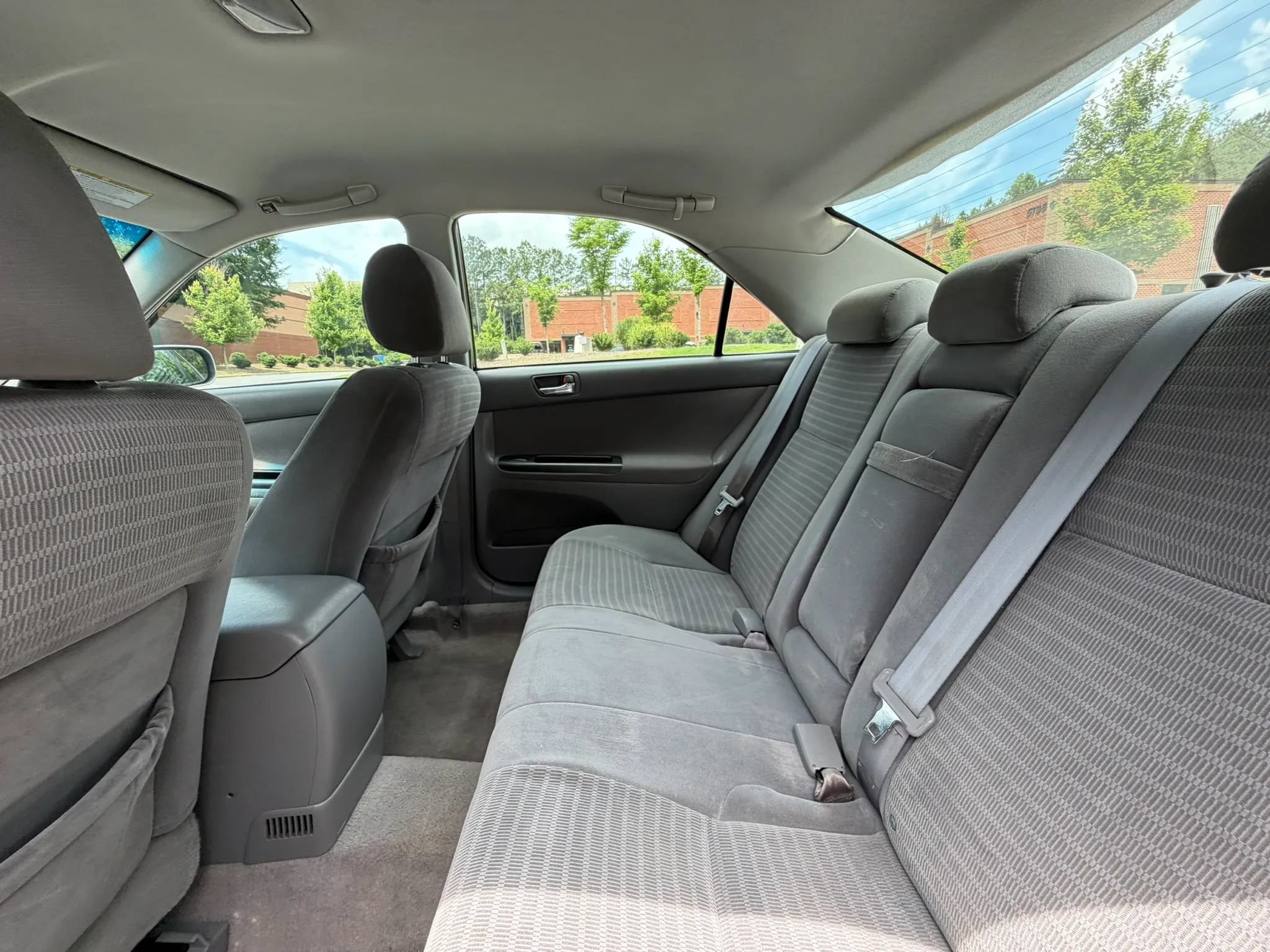 Used 2005 Toyota Camry LE FWD image 15