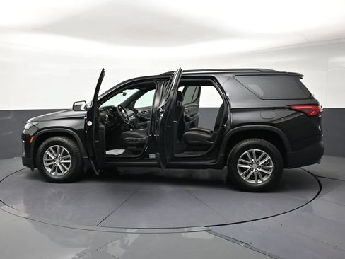 Used 2023 Chevrolet Traverse LT AWD/4WD image 34