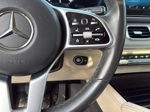 Used 2020 Mercedes-Benz GLE 350 4MATIC w/ Premium Package image 16