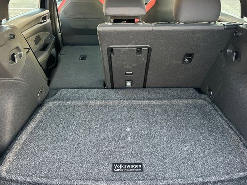 Certified 2024 Volkswagen GTI SE image 15