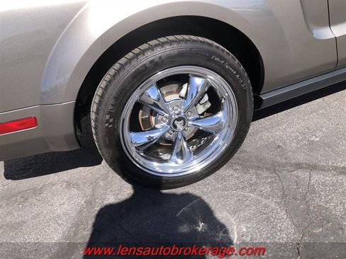 Used 2005 Ford Mustang Premium RWD image 26