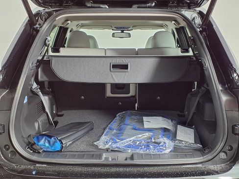 New 2025 Mitsubishi Outlander SEL image 13