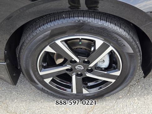 Used 2024 Nissan Sentra SV image 20