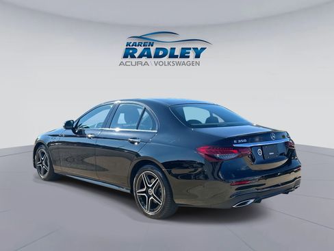 Used 2023 Mercedes-Benz E 350 4MATIC Sedan image 4