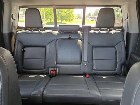 Used 2022 Chevrolet Silverado 1500 RST AWD/4WD image 28
