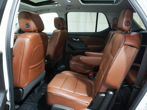 Used 2022 Chevrolet Traverse LS AWD/4WD image 15