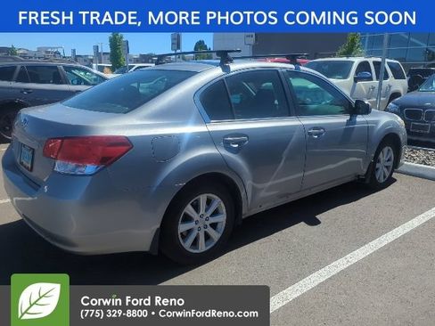 Used 2010 Subaru Legacy 2.5i Premium AWD/4WD image 9