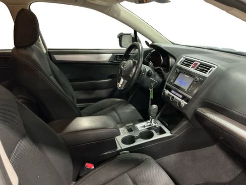 Used 2017 Subaru Outback 2.5i image 10