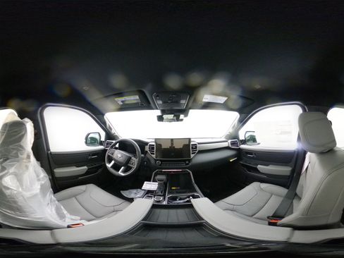 New 2026 Toyota Tundra Limited AWD/4WD image 33