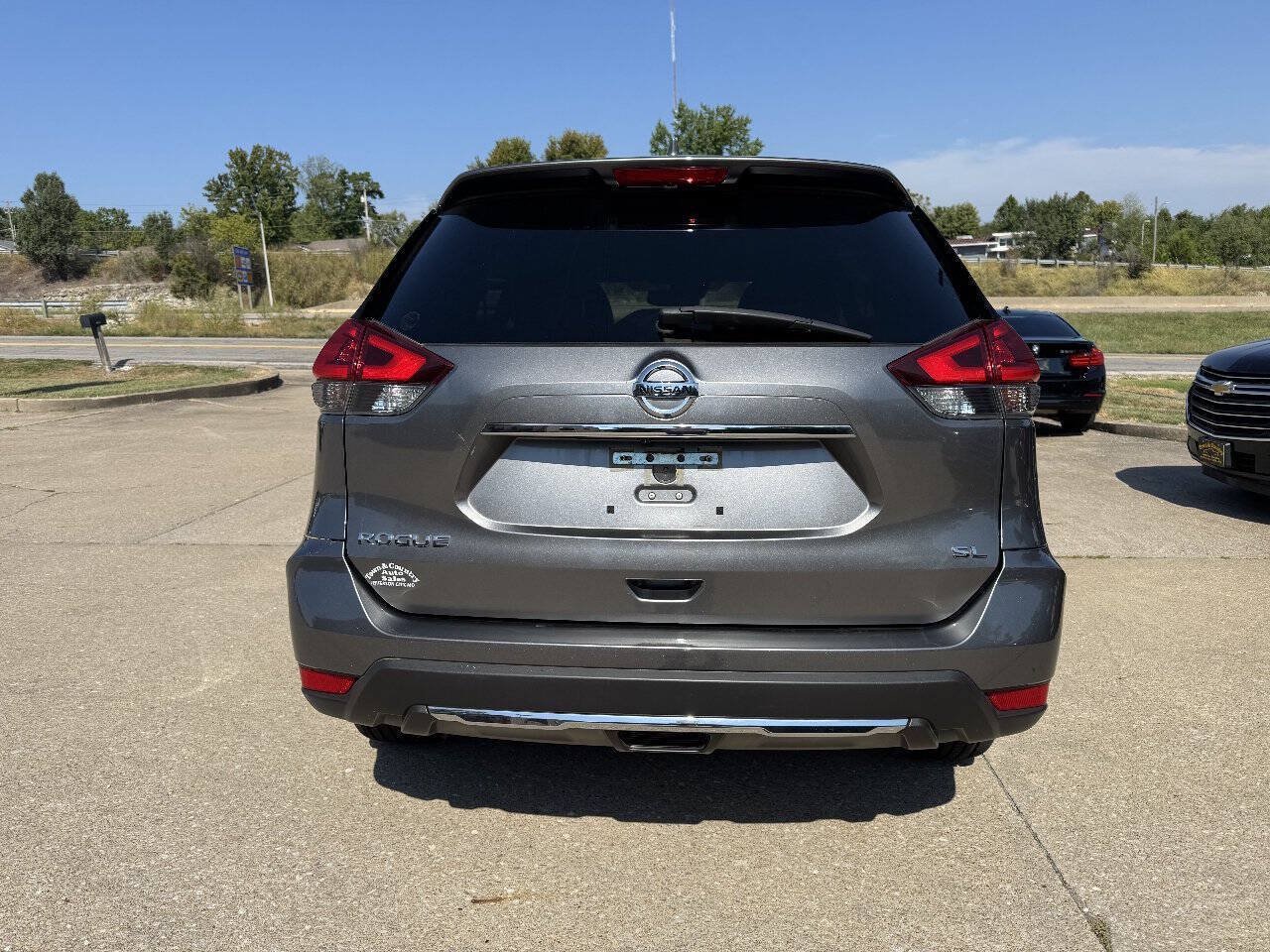Used 2018 Nissan Rogue SL FWD image 6