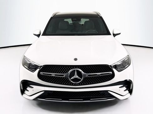 Used 2023 Mercedes-Benz GLC 300 image 2