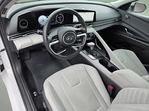 Used 2023 Hyundai Elantra Limited w/ Cargo Package image 21