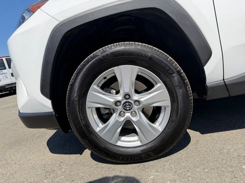Used 2020 Toyota RAV4 XLE w/ Convenience Package AWD/4WD image 9