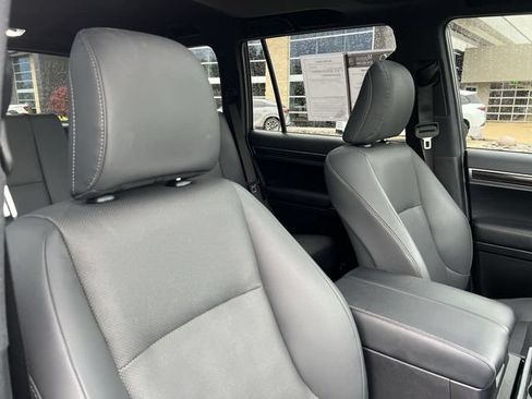 Used 2023 Lexus GX 460 Premium AWD/4WD image 23