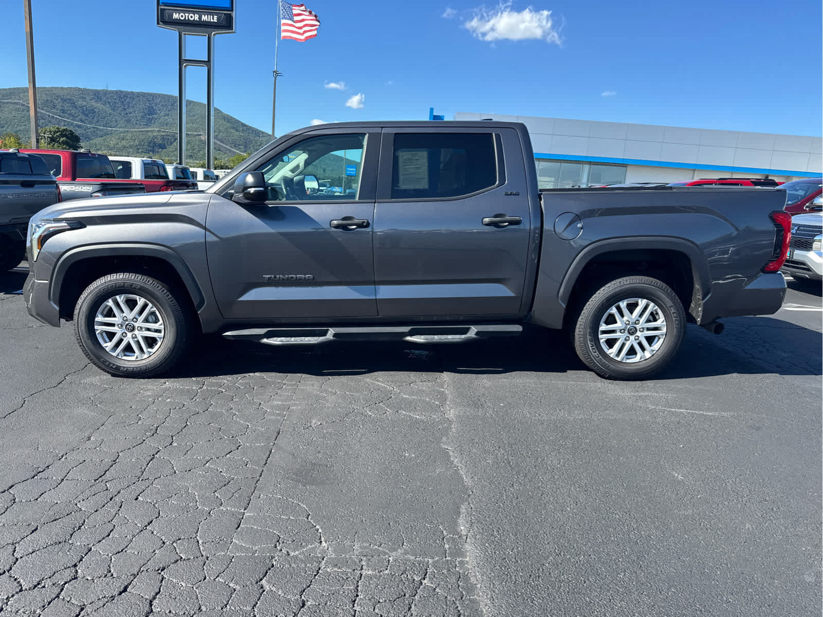 Used 2024 Toyota Tundra SR5 w/ SR5 Convenience Package AWD/4WD image 22