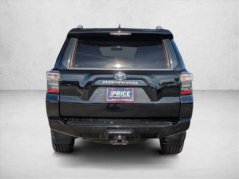 Used 2016 Toyota 4Runner SR5 Premium image 7