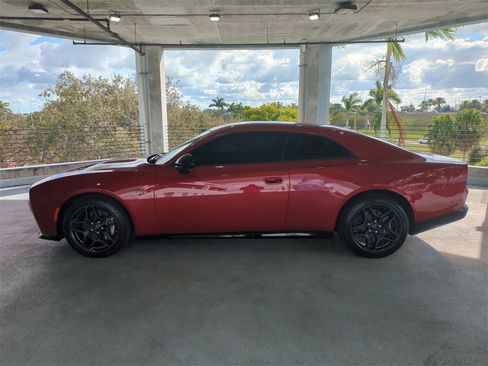 Used 2024 Dodge Charger R/T w/ Plus Group image 8