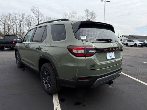 New 2026 Honda Pilot TrailSport image 3