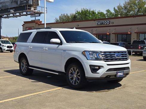 Used 2018 Ford Expedition Max XLT w/ Equipment Group 202A image 3