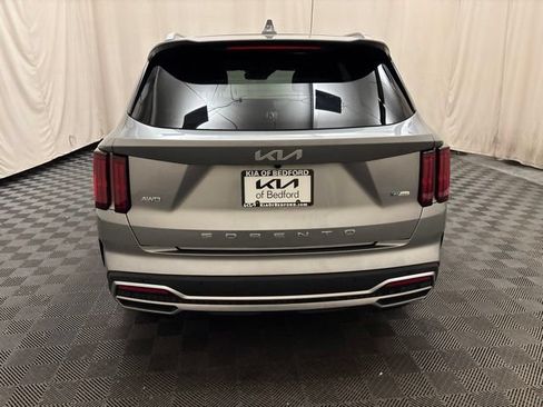 Used 2022 Kia Sorento SX Prestige w/ Panoramic Sunroof Package AWD/4WD image 6