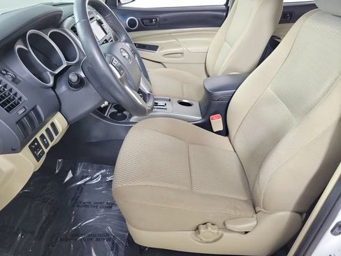 Used 2013 Toyota Tacoma PreRunner w/ SR5 Pkg RWD image 19