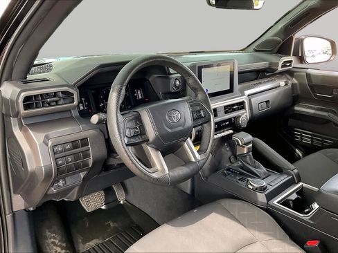 Used 2024 Toyota Tacoma SR5 AWD/4WD image 15