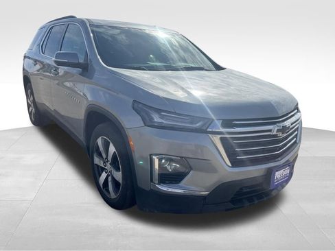 Used 2023 Chevrolet Traverse LT w/ LT Premium Package image 39