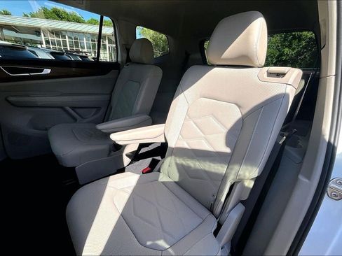 Certified 2026 Volkswagen Atlas SE w/ Panoramic Sunroof Package FWD image 19