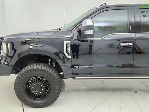 Used 2022 Ford F350 Platinum AWD/4WD image 10
