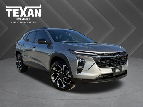 Used 2024 Chevrolet Trax RS w/ Driver Confidence Package image 1