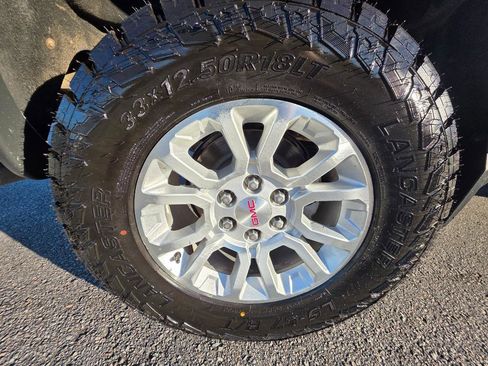 Used 2017 GMC Sierra 1500 SLE w/ SLE Value Package image 18