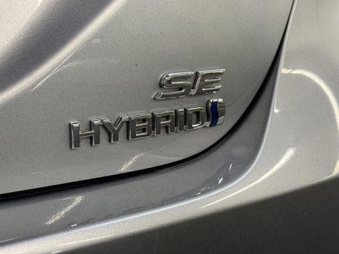 Used 2023 Toyota Camry SE image 7