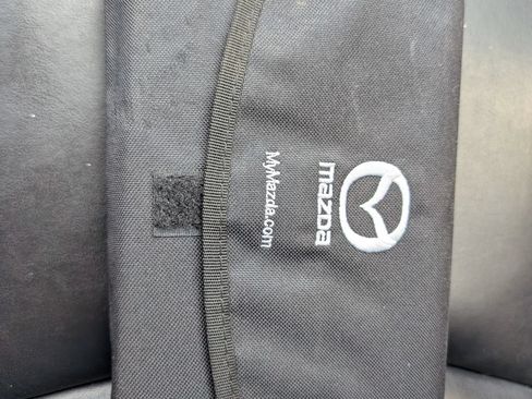 Used 2018 MAZDA MAZDA3 Touring FWD image 31