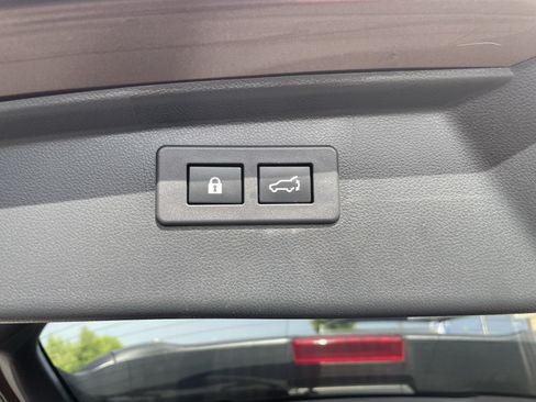 Used 2020 Subaru Outback Touring XT AWD/4WD image 10