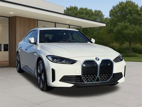 Certified 2024 BMW i4 eDrive35 w/ Convenience Package image 4